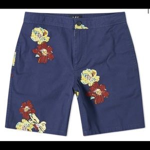 A.P.C. YANIS FLOWER PRINT SHORTS